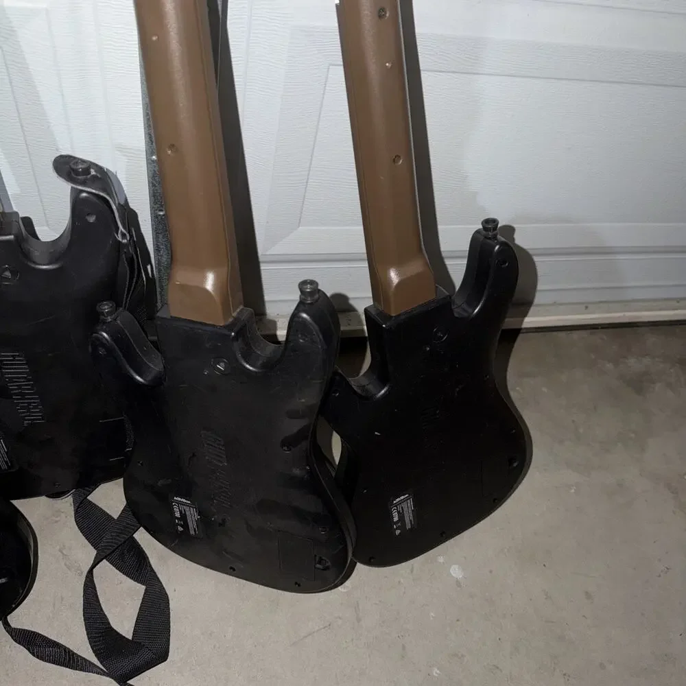 Lot of 5 Activision Guitar Hero Power Wireless Guitar Xbox 360/PS3 3 With Straps